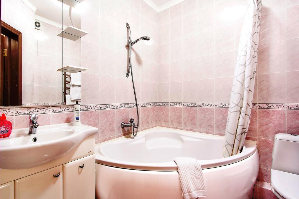 Apartment In Complex Korona On Knyazhyi Zaton 21 キエフ 部屋 写真