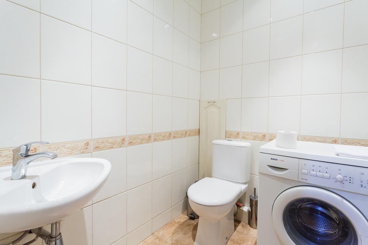 Apartment In Complex Korona On Knyazhyi Zaton 21 キエフ エクステリア 写真