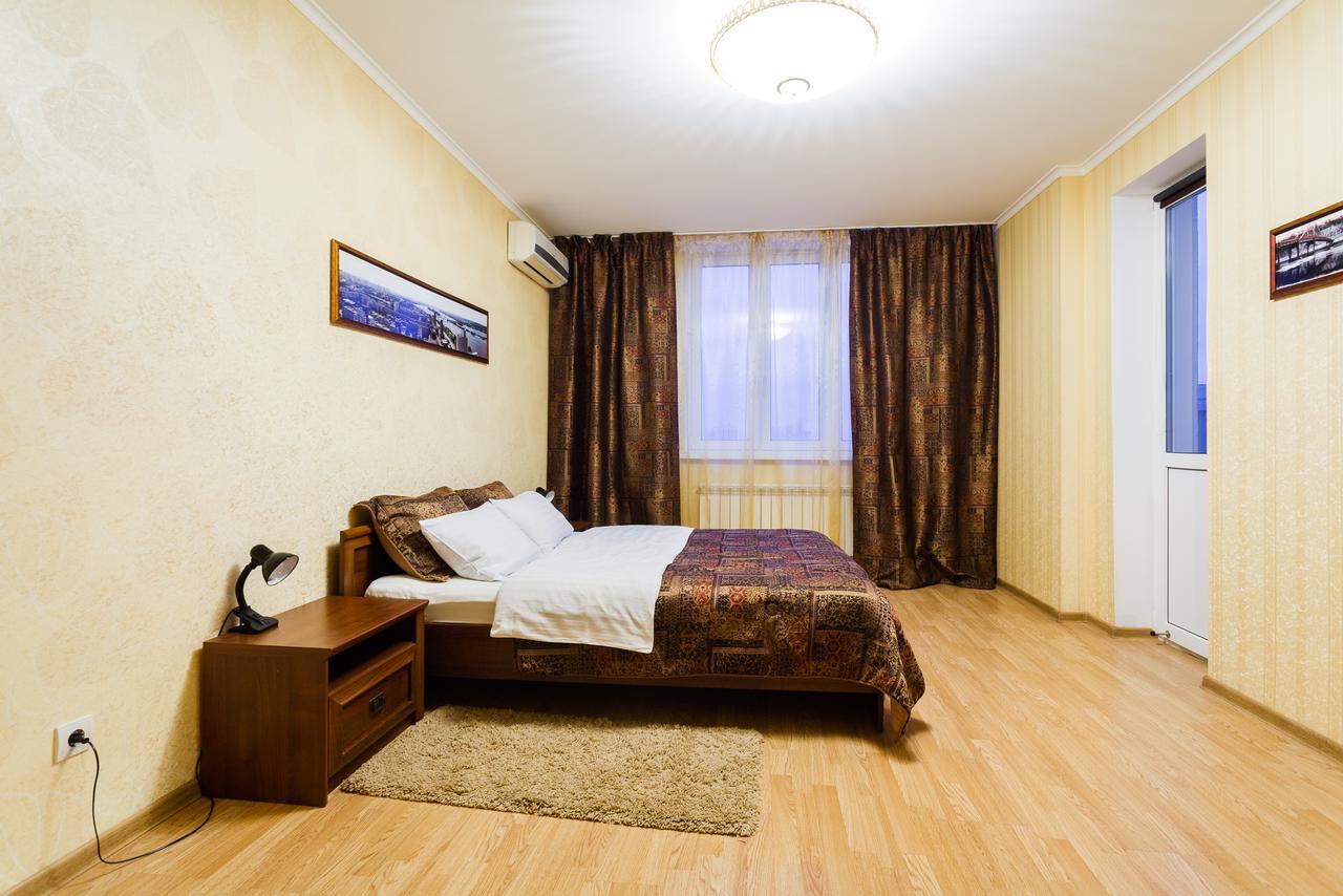 Apartment In Complex Korona On Knyazhyi Zaton 21 キエフ エクステリア 写真