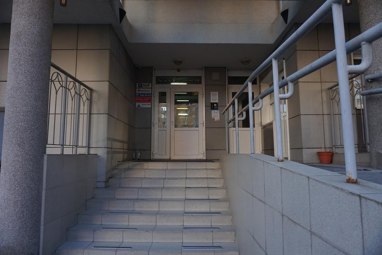 Apartment In Complex Korona On Knyazhyi Zaton 21 キエフ エクステリア 写真
