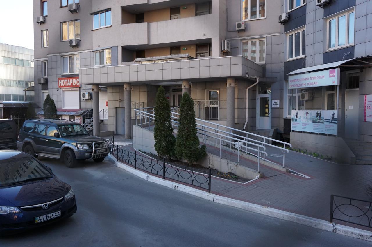 Apartment In Complex Korona On Knyazhyi Zaton 21 キエフ エクステリア 写真