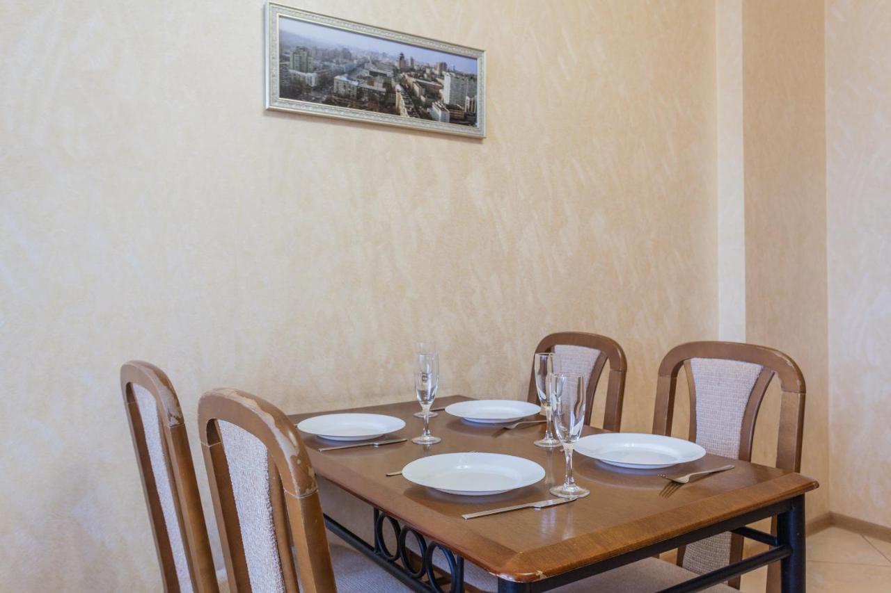 Apartment In Complex Korona On Knyazhyi Zaton 21 キエフ エクステリア 写真